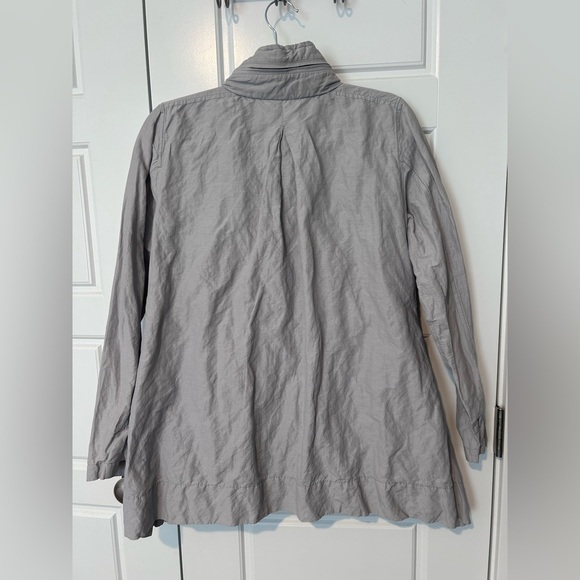 Eileen Fisher S Gray Crinkled Jacket. Tuck away hood - Picture 3 of 6